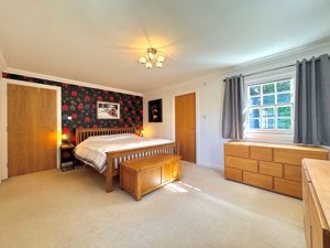 Photo 16- click for photo gallery